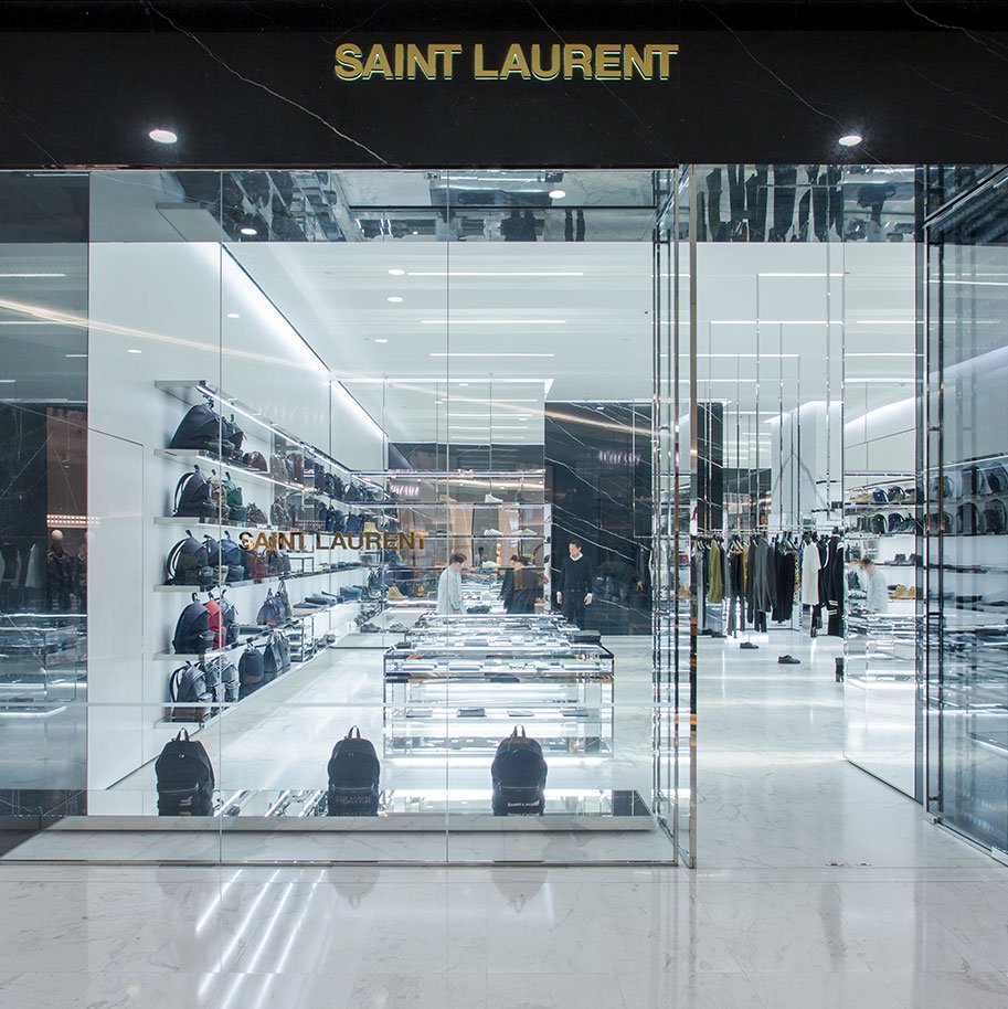เผยการออกแบบ Fashion Journey สู่การสร้าง Seamless Experience สำหรับ Luxury Brand Retail article image